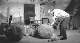 Lucio Fontana creating the Nature (Natures) in his Milan studio, 1960